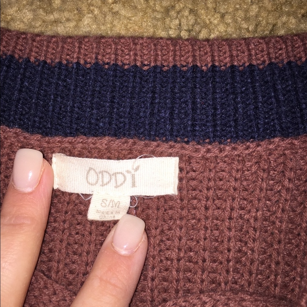 sweater - Picture 2 of 2